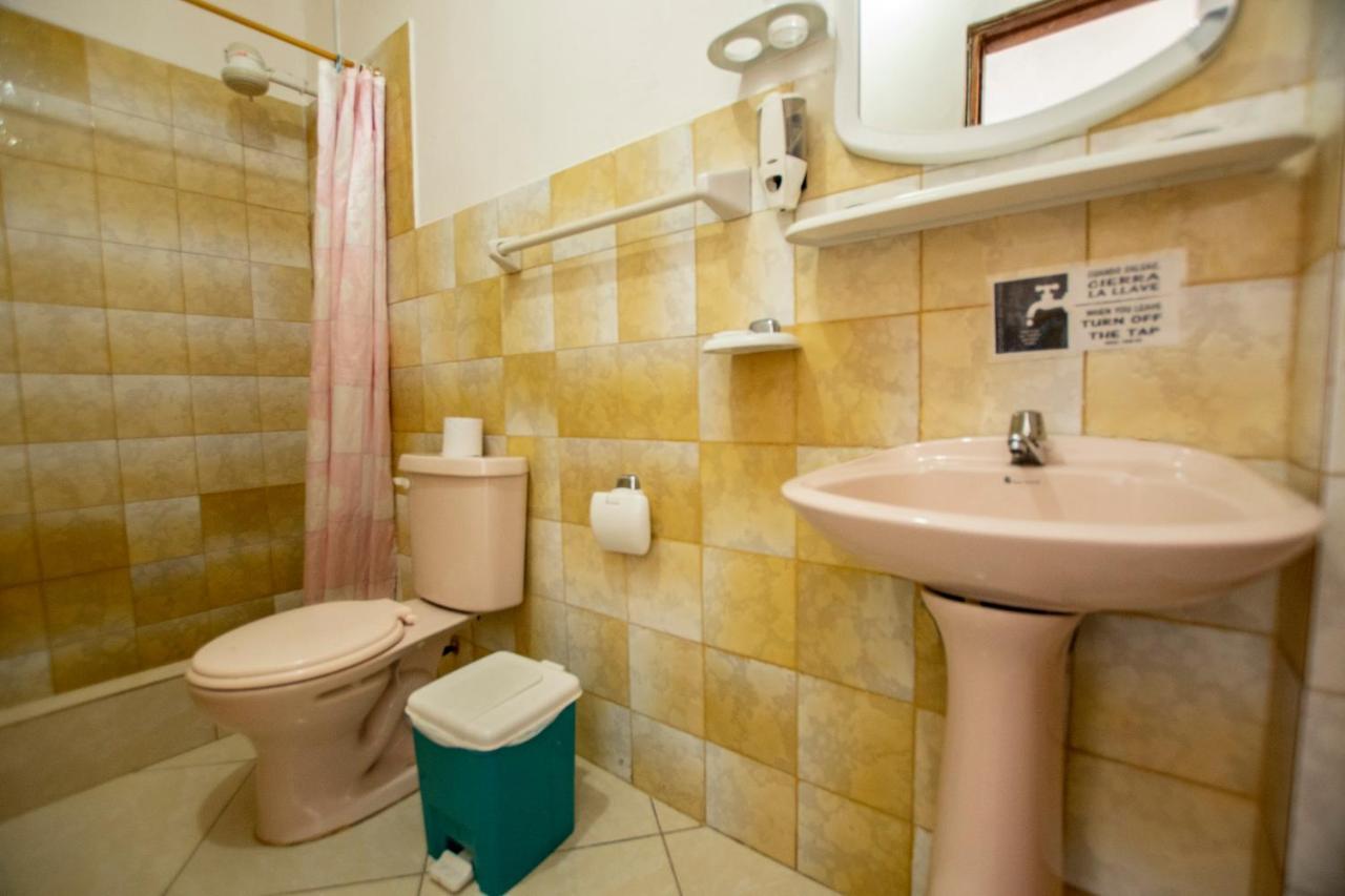 Hostal San Francisco San Cristóbal Extérieur photo